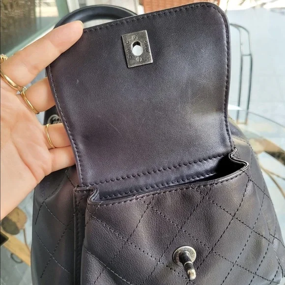 ❌SOLD❌SUPER CUTE!Chanel Bag Black Backpack Quilted Calfskin/Can use as a HandBag - Picture 9 of 16